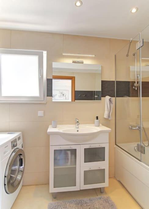 Seaside Apartment M Zaton 5 - Sea View & Parking Екстериор снимка